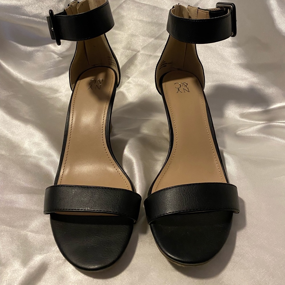 Vintage black and brown NY & C heels like new near mint vintage